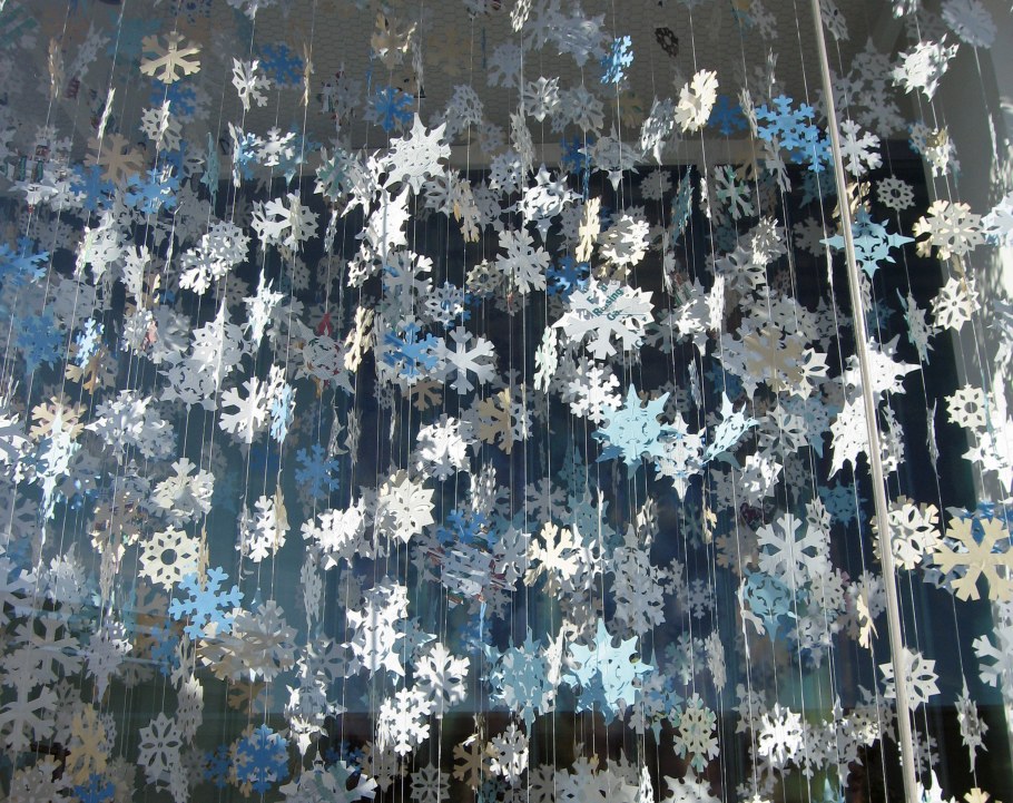 Гирлянда из снежинок