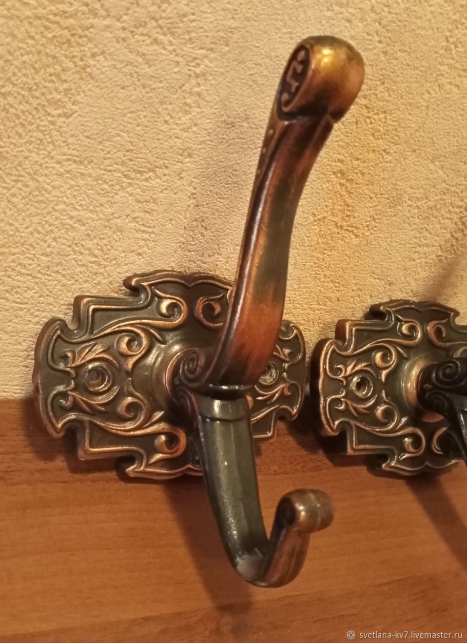 Крючок под бронзу