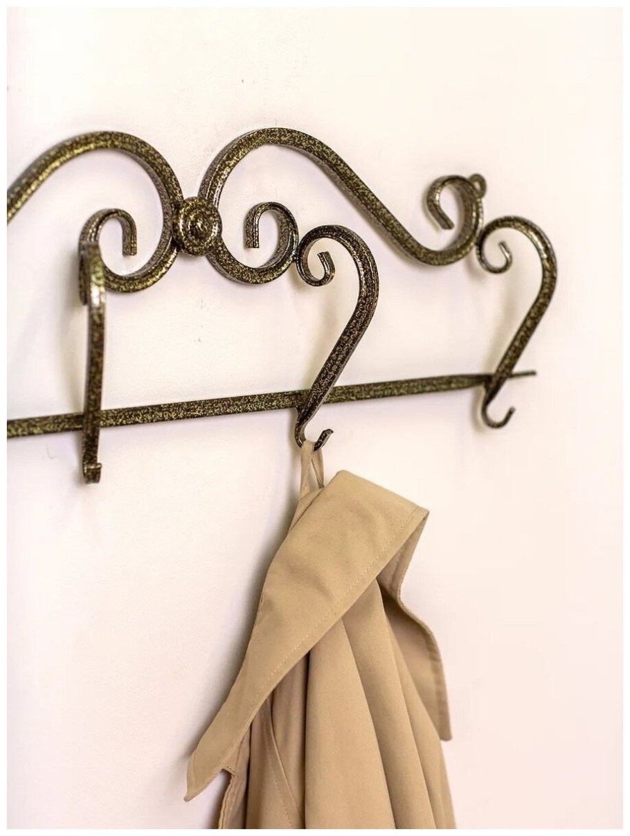Вешалка настенная из металла