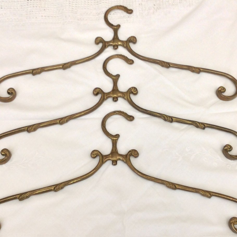 Польная НАВЕШАЛКА СИТАЛИЯ латунь,бронза,бук 717 36*36*170