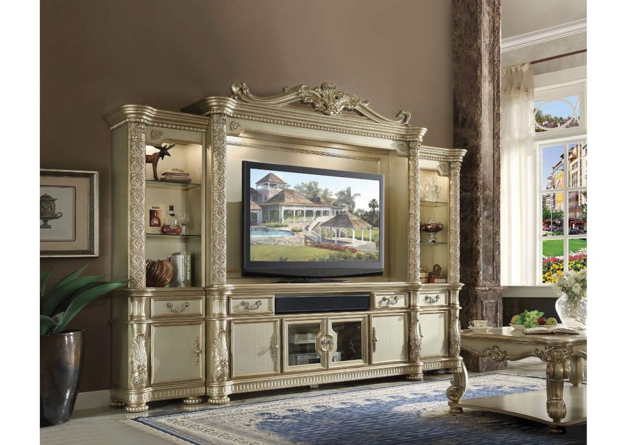 Телевизор в стиле Барокко