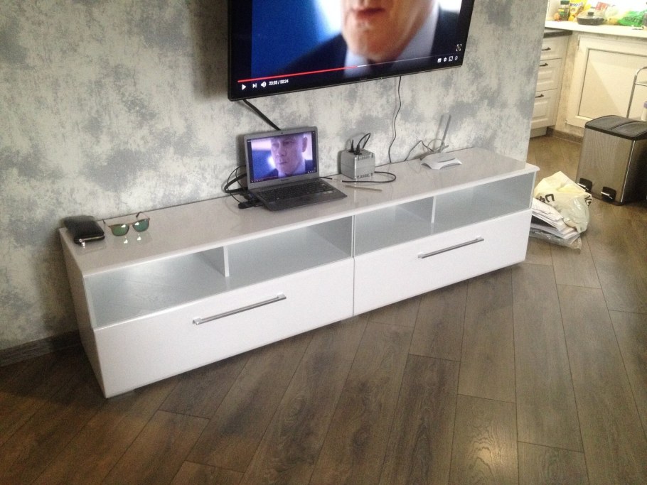 Тумбочка под телевизор МДФ