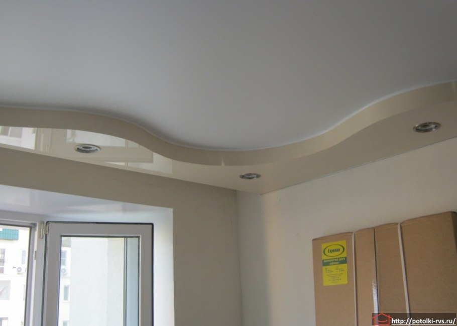 Потолки из гипсокартона для зала двухуровневые