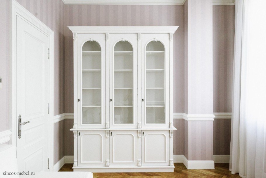 Шкаф для посуды белый