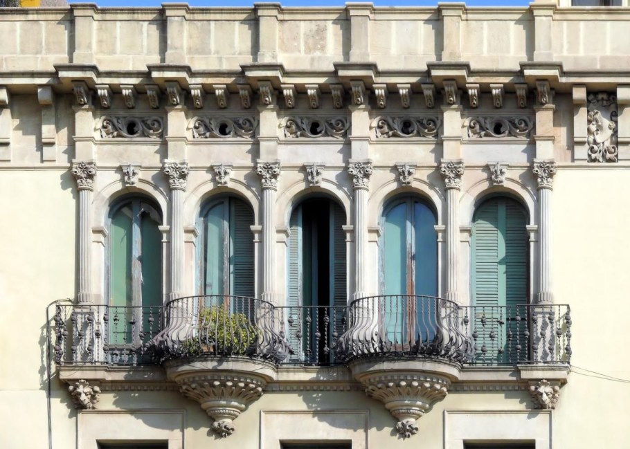 Стиль Ампир фасад