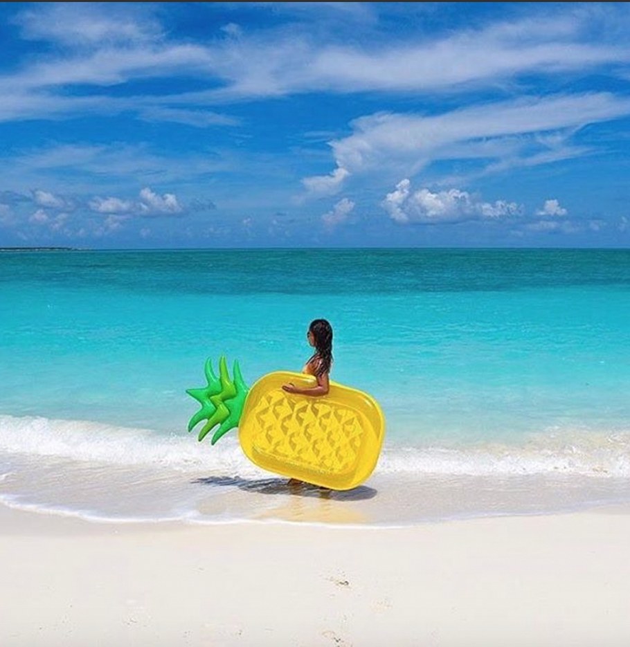 Надувной матрас ананас