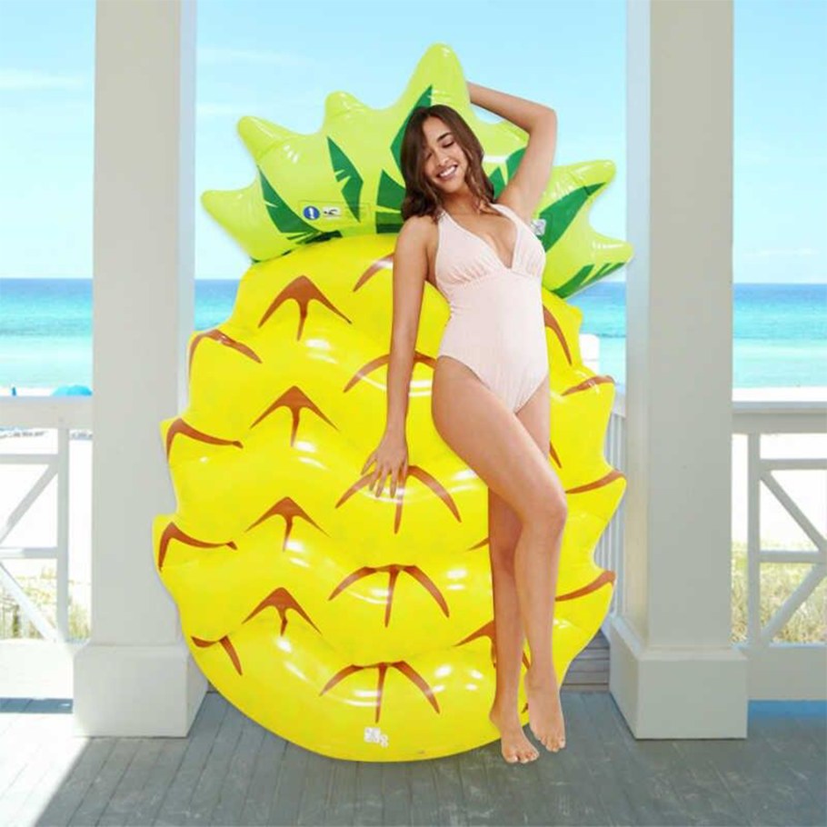 Надувной матрас ананас 154см