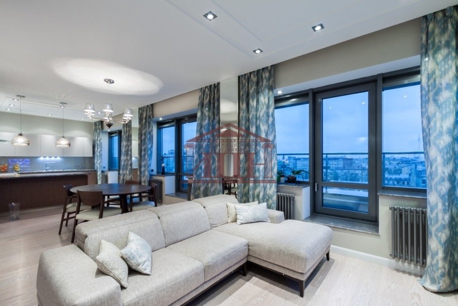 Квартира студия с панорамными окнами