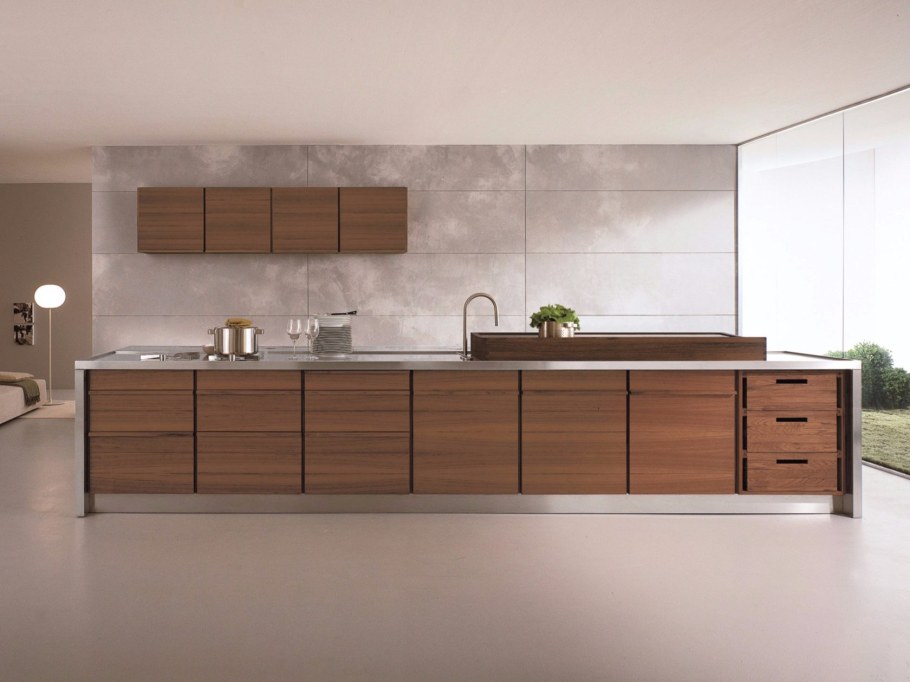 Кухни с деревянными фасадами современные