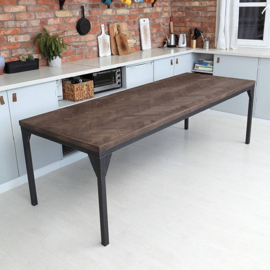 Стол из бука