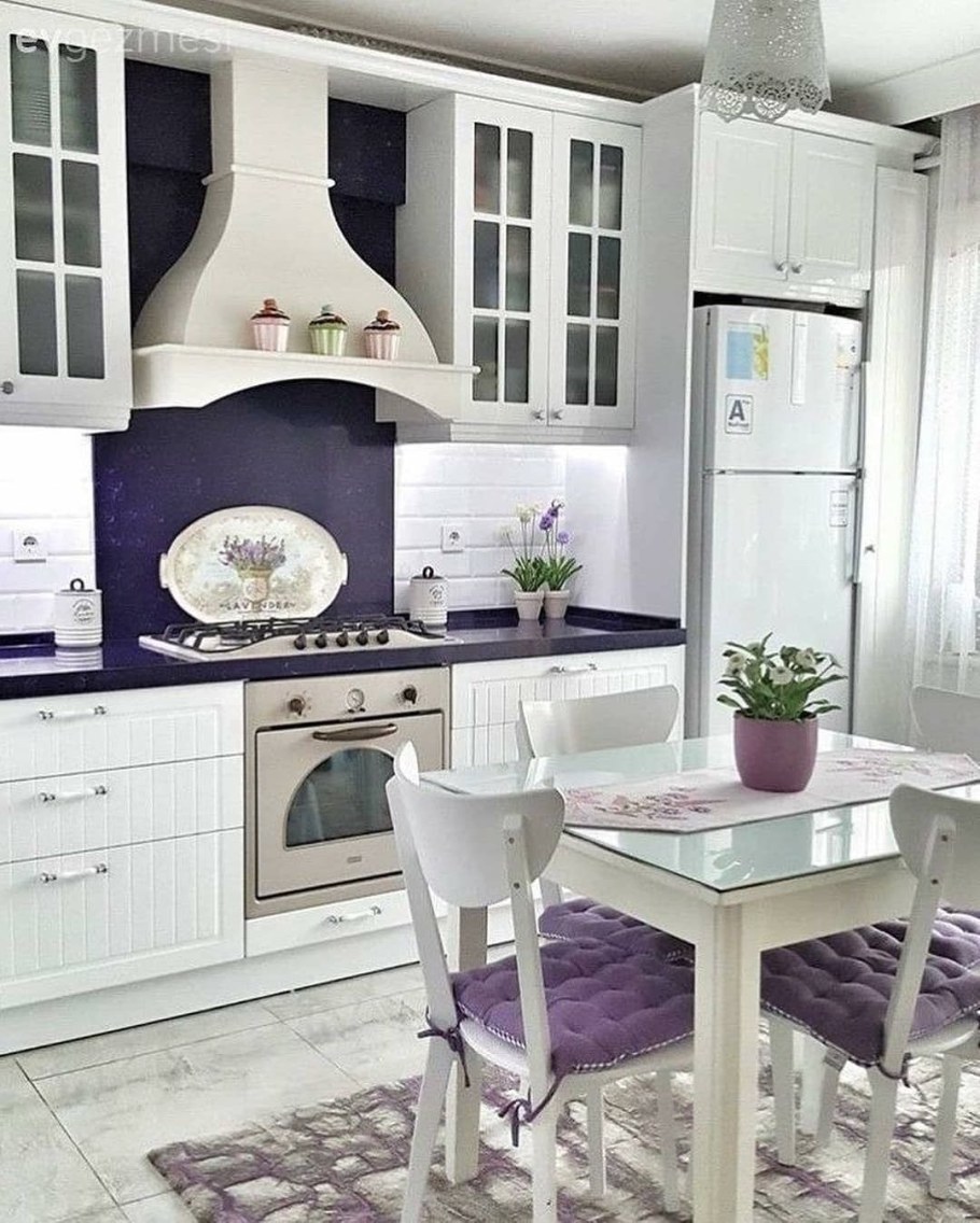 Лавандовая кухня в стиле Прованс