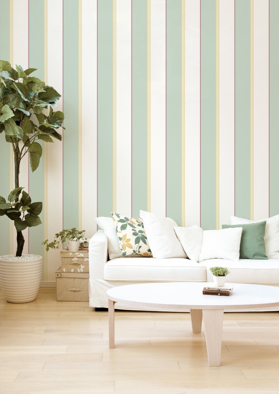 Обои в полоску в интерьере