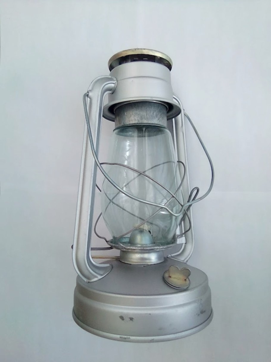 Фонарь летучая мышь керосиновый