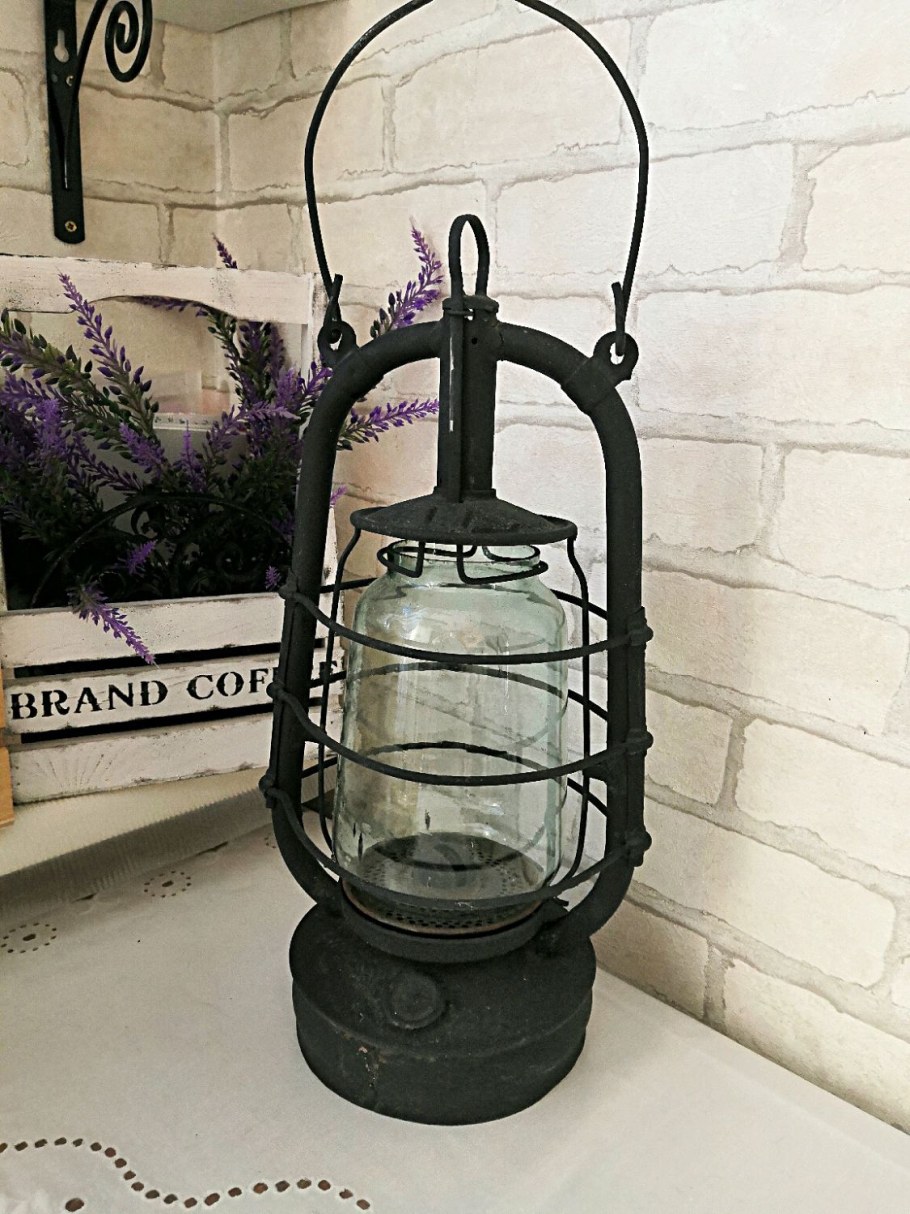 Фонарь летучая мышь керосиновый старинный