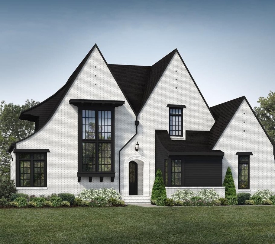 Дом черный с белым