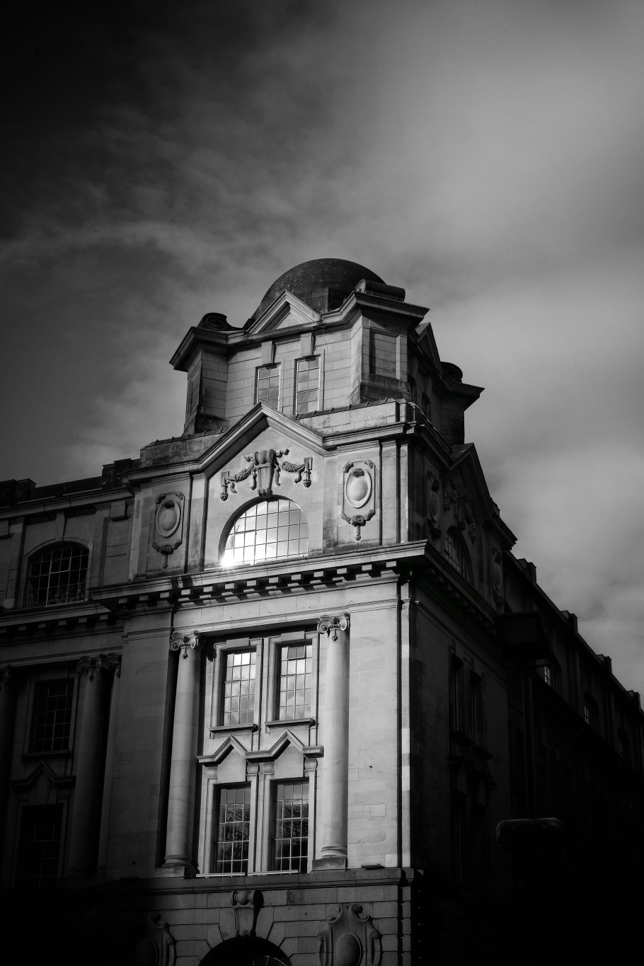 Деревенский дом силуэт