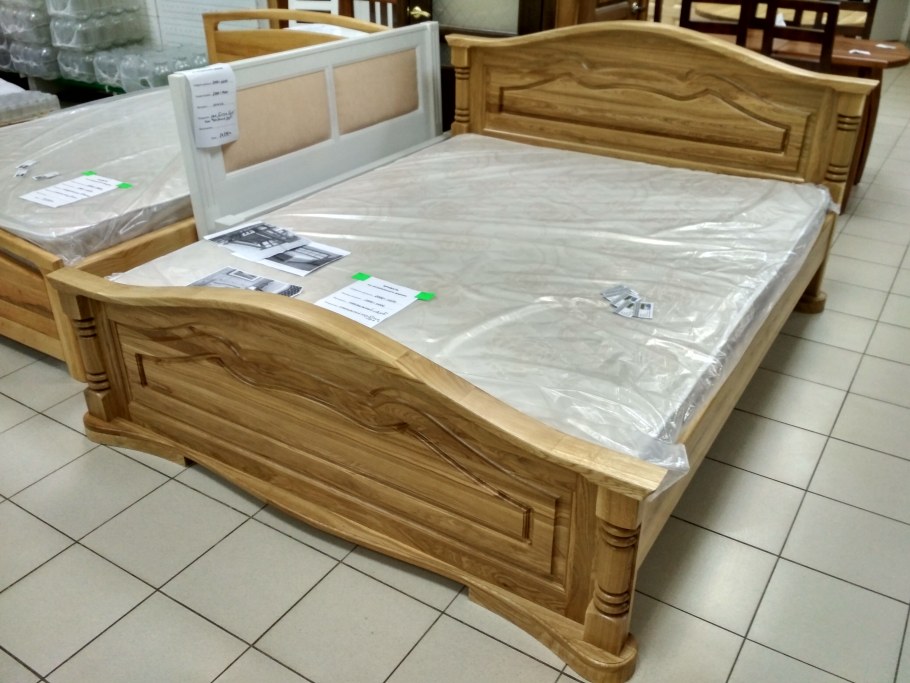 Кровать массив дуба