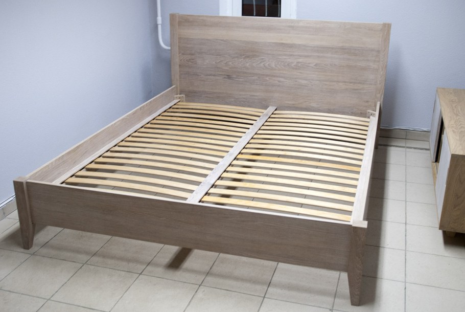 Кровать двуспальная 180х200 массив дуба