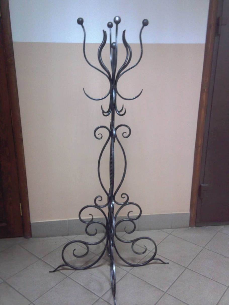 Кованая вешалка напольная