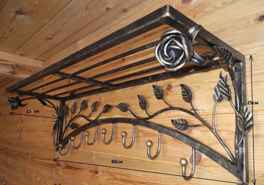 Кованная вешалка для одежды