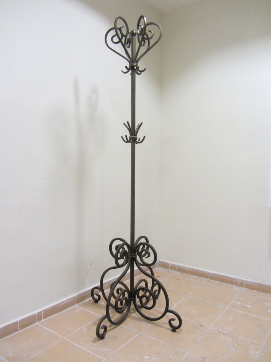 Кованая вешалка напольная