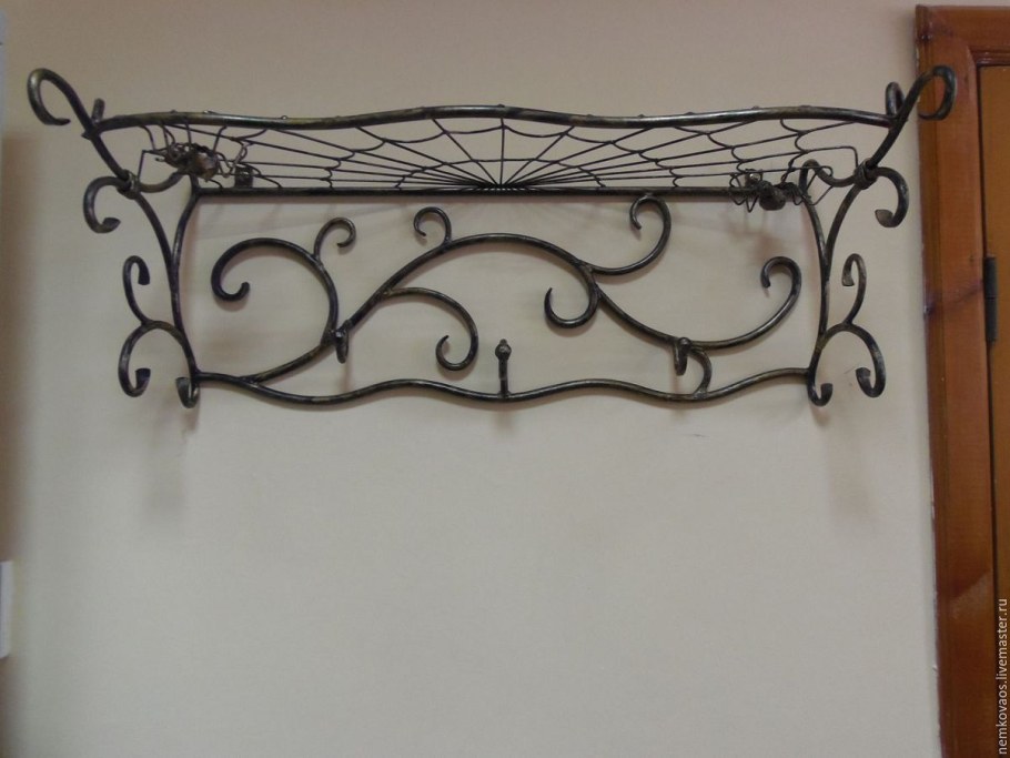 Вешалка настенная кованая