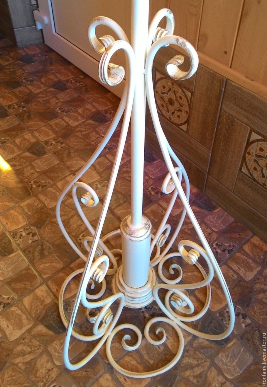 Вешалка из витая труба