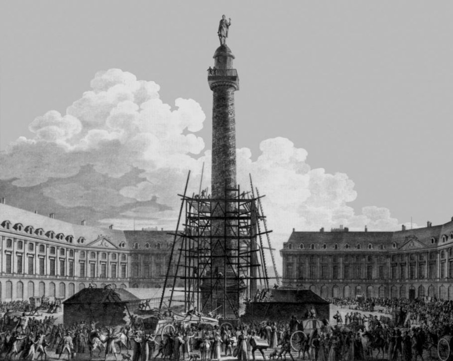 47 Метровая колонна на Дворцовой площади в Санкт-Петербурге