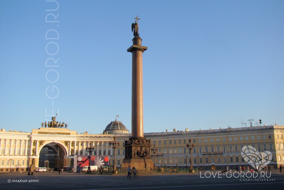Александровская колонна статуэтка