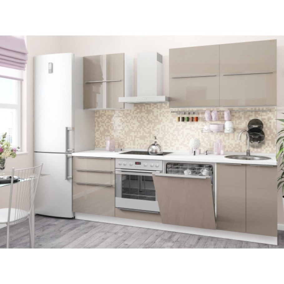 Кухня с белой мебелью