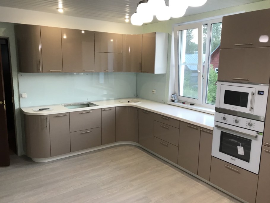 Кухня Ритмо 1. 2 ваниль глянец