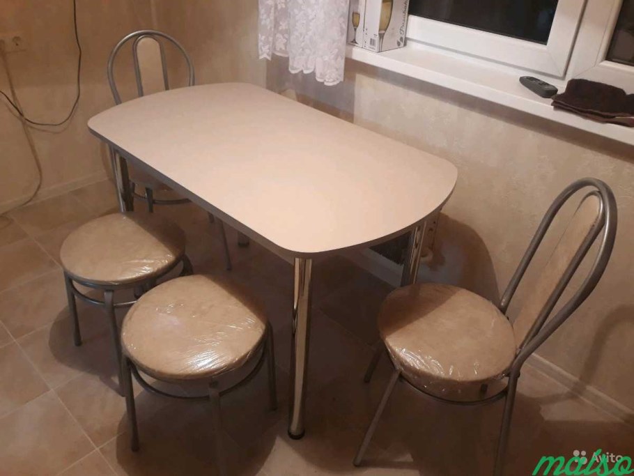 Стол кухонный капучино 75х75