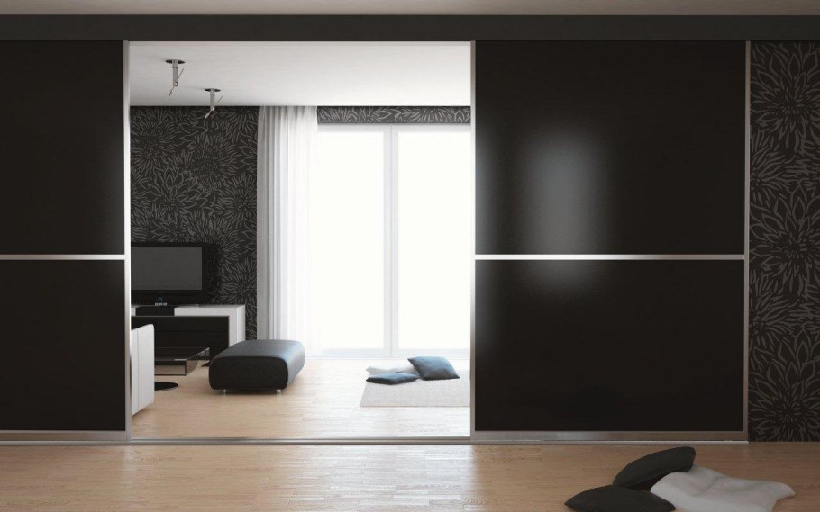 Черное стекло в интерьере квартиры