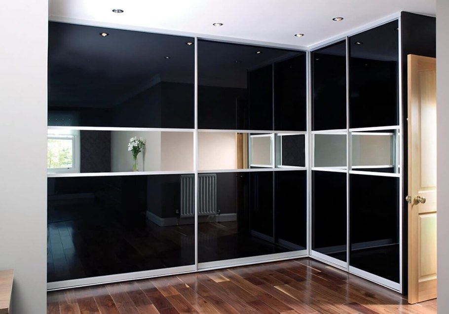 Шкаф купе черное матовое стекло