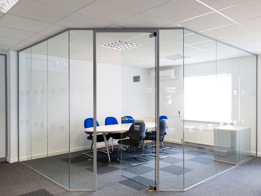 Стеклянные перегородки цельностеклянные