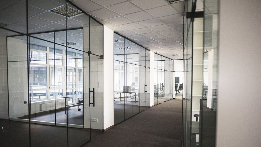 Цельностеклянные перегородки