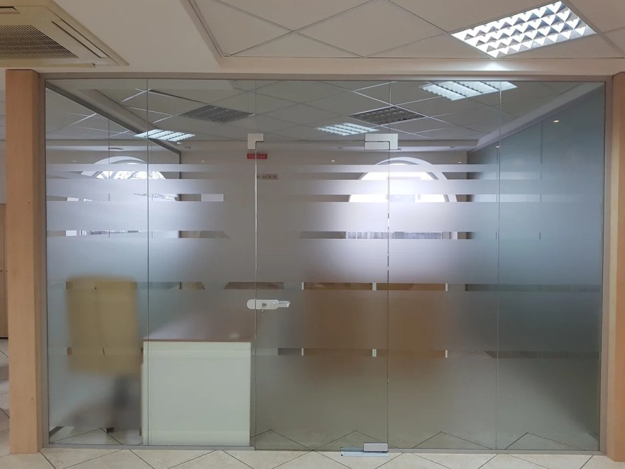 Стеклянные перегородки