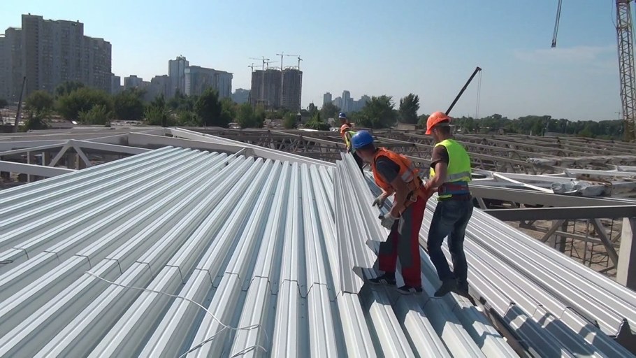 Монтаж профлиста н75 на кровлю