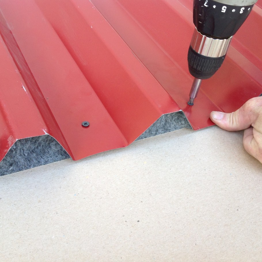 Укладка металлопрофиля