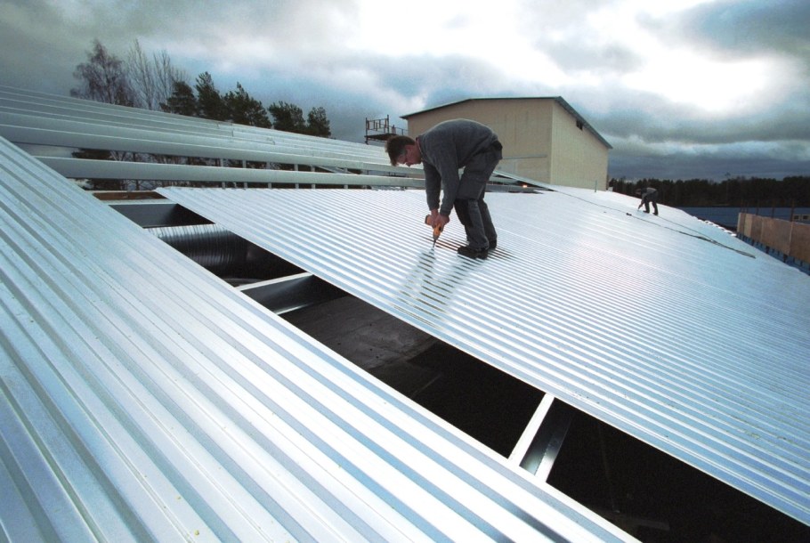 Монтаж профлиста н75 на кровлю