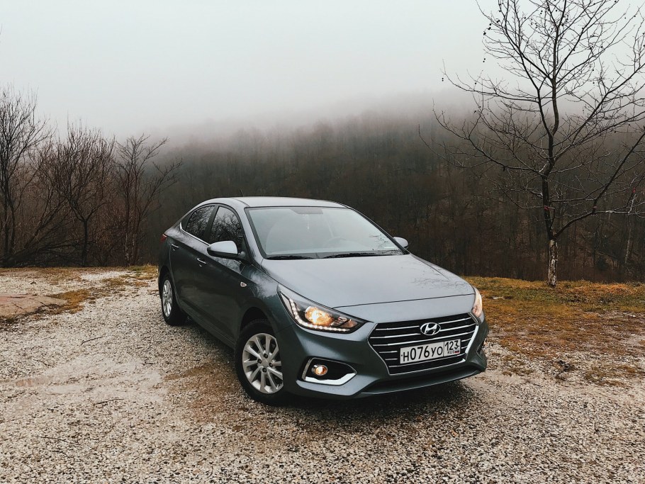 Хендай Солярис 2021 мокрый асфальт