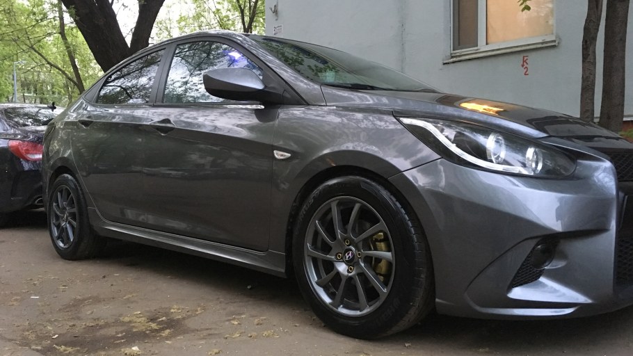 Черный Солярис 2012 на дисках