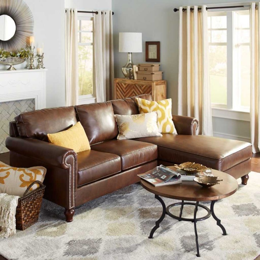 Мягкая мебель коричневого цвета для гостиной