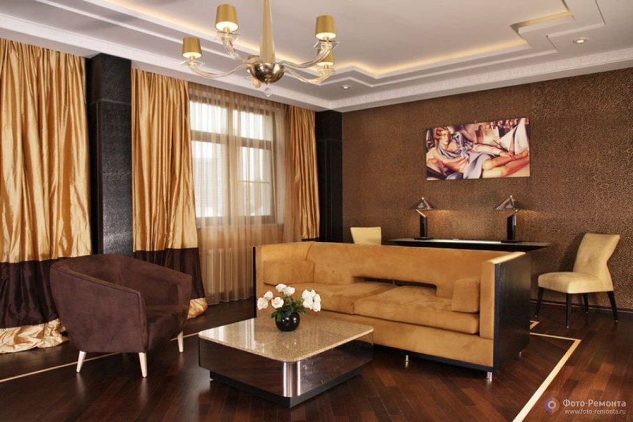 Гостиная в коричнево золотых тонах