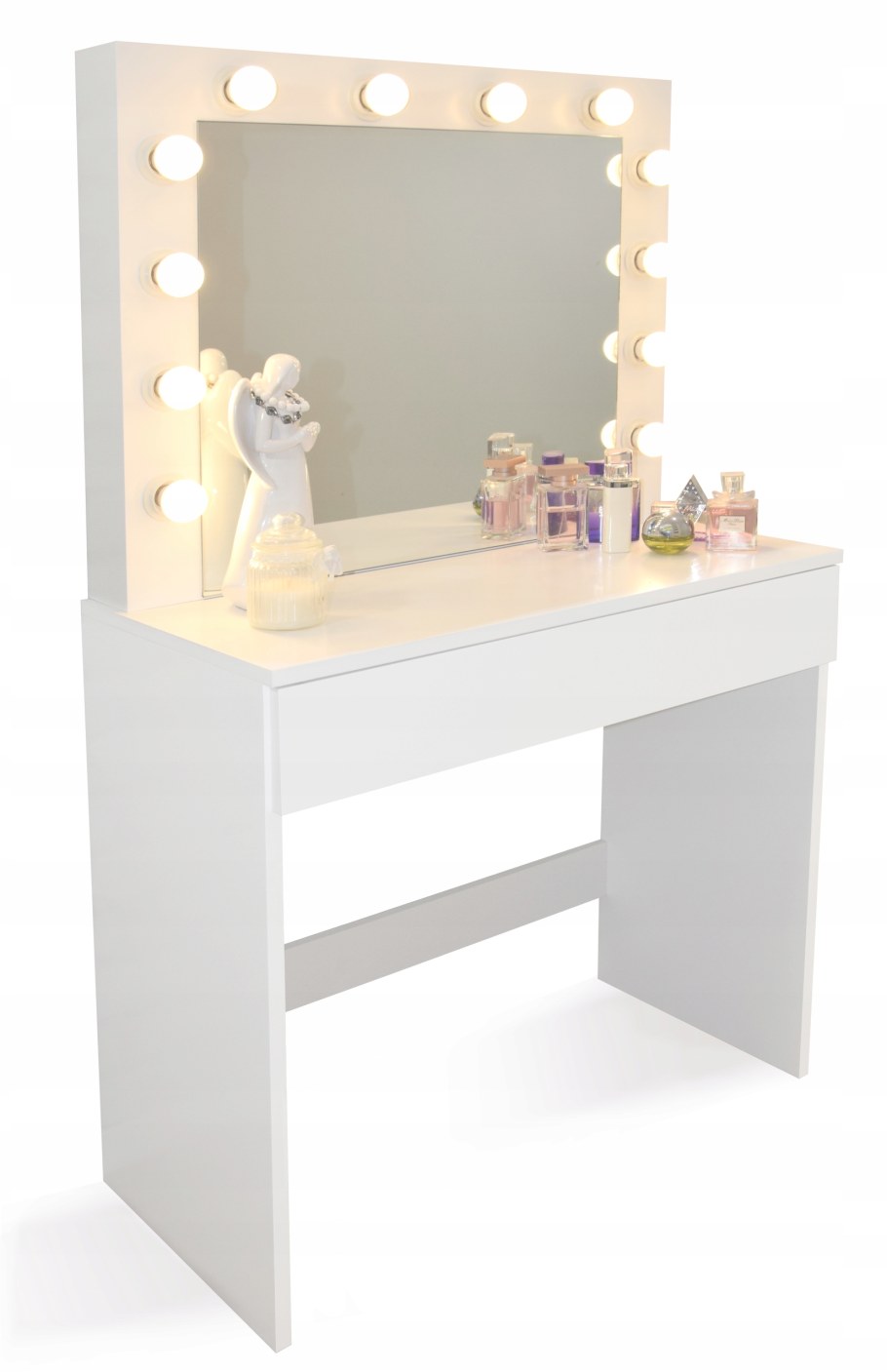 Столик для макияжа