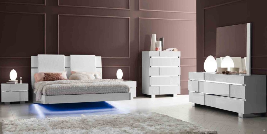 Итальянская спальня Caprice White фабрики status