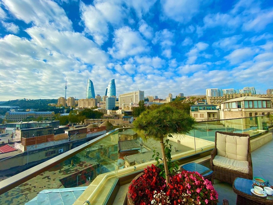 Ревелтон Баку отель