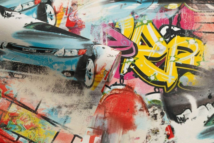 Граффити на кирпичной стене