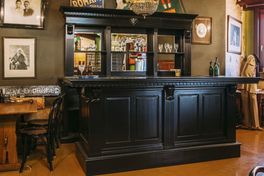 Бар в английском стиле