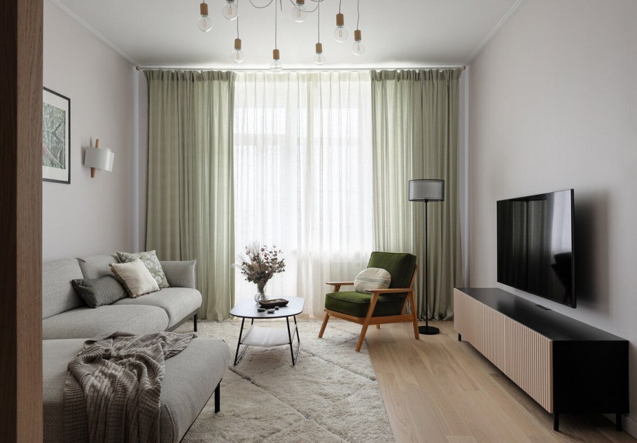 Гостиная в современном стиле в квартире 16 кв.м